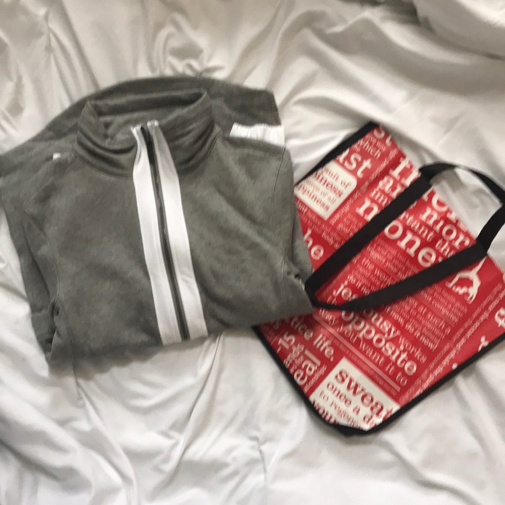 ⭐️LAST ONE  Lululemon Athletica Apparel Jacket - Picture 4 of 7